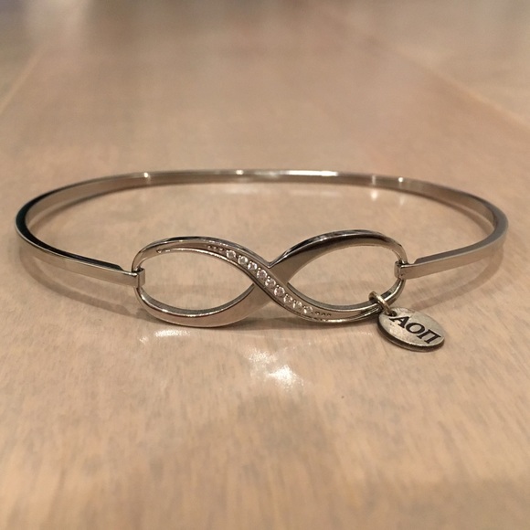Jewelry - AOII Stainless Steel infinity bracelet